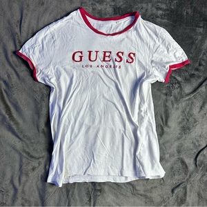 GUESS © WHT / RED Logo Tee
